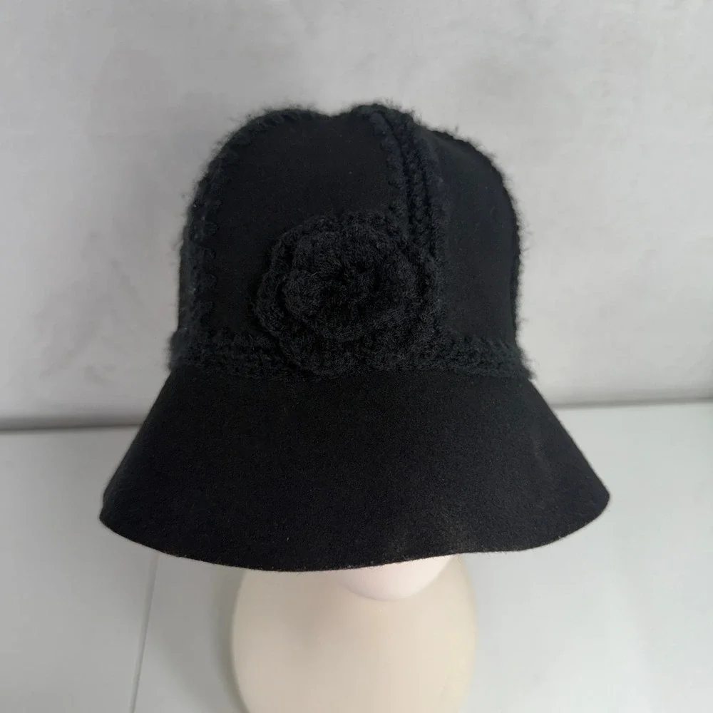 Vintage Y2K Cloche Bucket Hat Black Wool Crochet Flower Trim Winter Boho Retro